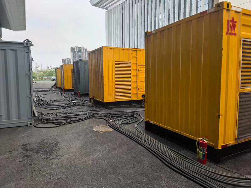 鹤岗不同季节柴油发电机组保养有哪些注意事项？